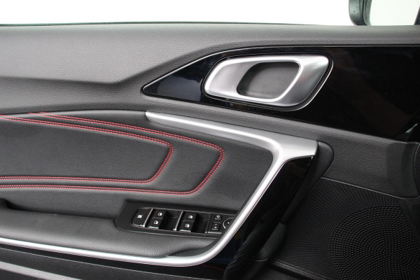 Kia ProCeed 1.6 T-GDI 204pk Automaat GT Navigatie Climate Control Adaptive Cruise Control Electrisch bedienbare achterklep DAB Keyless Entry Lichtmetalen velgen Camera