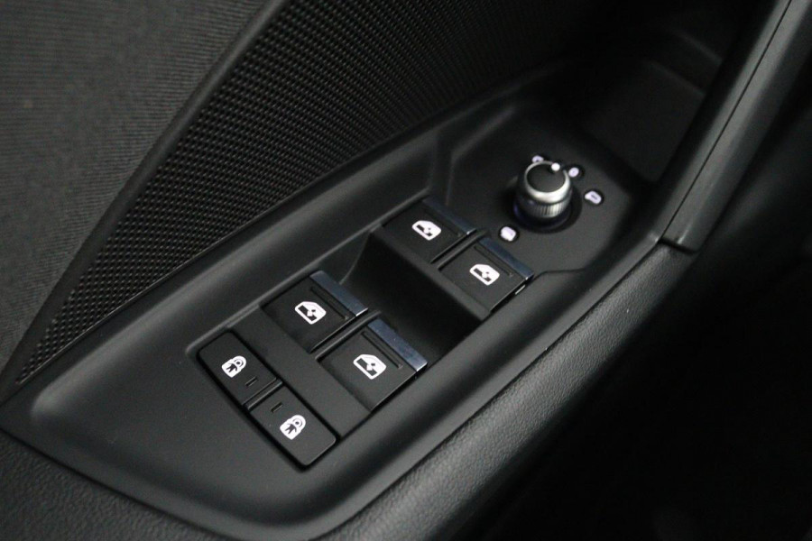 Audi A3 35 TFSI Advanced edition | Adaptive cruise | Sportstoelen | Virtual Cockpit | Carplay | Navigatie | Full LED | Climate control