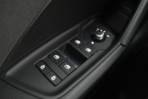Audi A3 35 TFSI Advanced edition | Adaptive cruise | Sportstoelen | Virtual Cockpit | Carplay | Navigatie | Full LED | Climate control