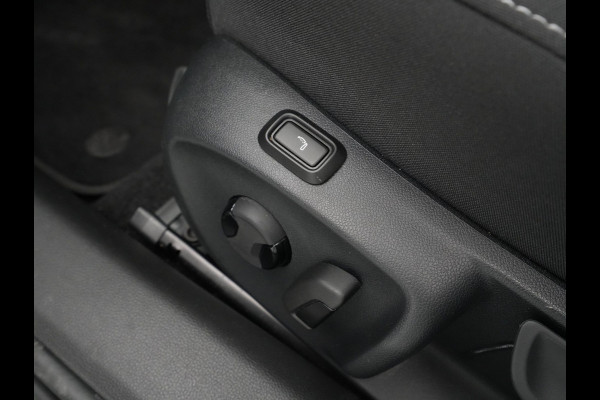 Škoda Superb Combi 1.5 TSI 150pk MHEV First Edition Trekhaak Navigatie Camera Stoelverwarming