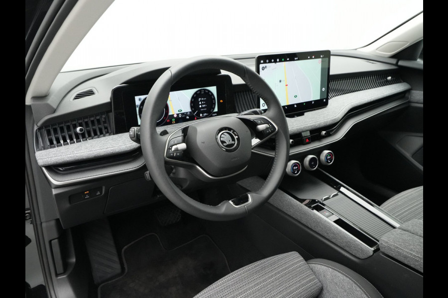 Škoda Superb Combi 1.5 TSI 150pk MHEV First Edition Trekhaak Navigatie Camera Stoelverwarming