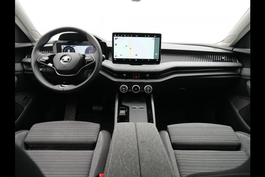 Škoda Superb Combi 1.5 TSI 150pk MHEV First Edition Trekhaak Navigatie Camera Stoelverwarming