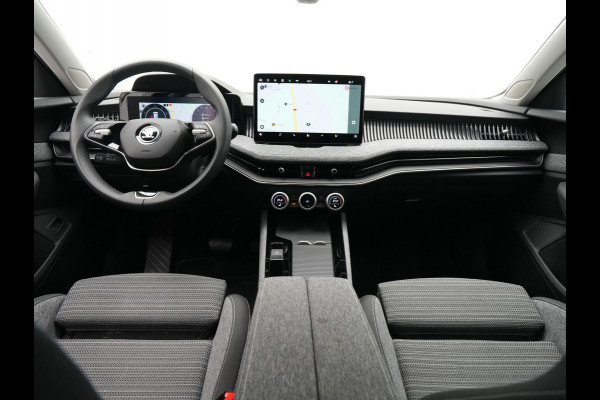 Škoda Superb Combi 1.5 TSI 150pk MHEV First Edition Trekhaak Navigatie Camera Stoelverwarming