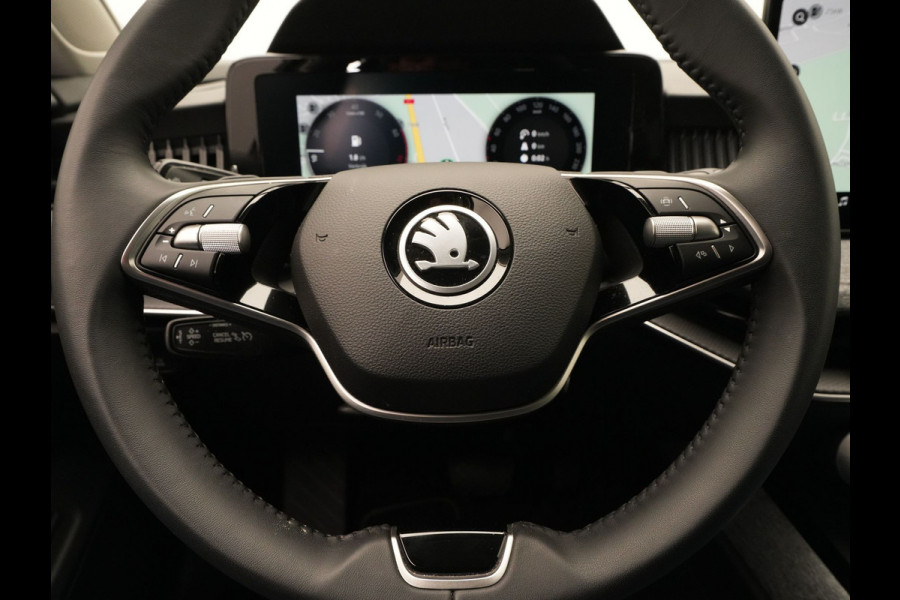 Škoda Superb Combi 1.5 TSI 150pk MHEV First Edition Trekhaak Navigatie Camera Stoelverwarming