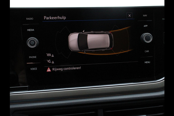 Volkswagen Polo 1.0 TSI Move Navigatie App Connect / Android Auto / Apple Carplay Climate Control Parkeer sensoren Lichtmetalen Velgen Dab Digitale Cockpit
