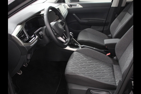 Volkswagen Polo 1.0 TSI Move Navigatie App Connect / Android Auto / Apple Carplay Climate Control Parkeer sensoren Lichtmetalen Velgen Dab Digitale Cockpit