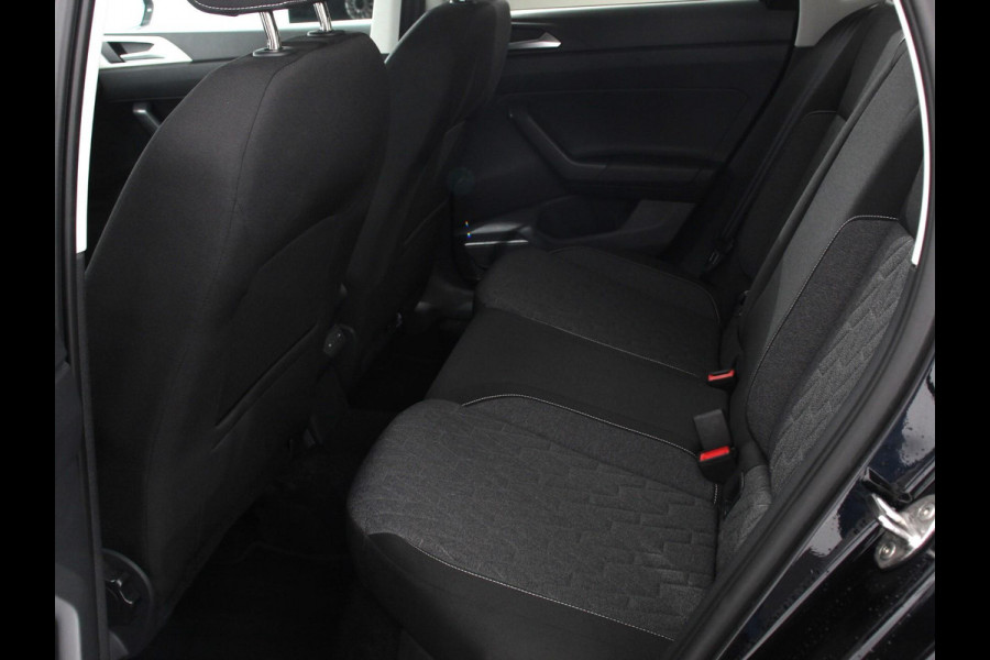 Volkswagen Polo 1.0 TSI Move Navigatie App Connect / Android Auto / Apple Carplay Climate Control Parkeer sensoren Lichtmetalen Velgen Dab Digitale Cockpit