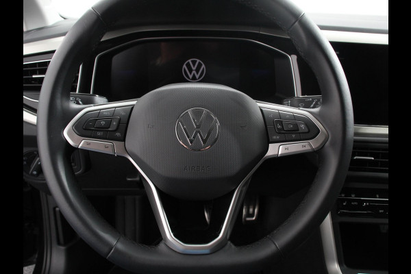 Volkswagen Polo 1.0 TSI Move Navigatie App Connect / Android Auto / Apple Carplay Climate Control Parkeer sensoren Lichtmetalen Velgen Dab Digitale Cockpit