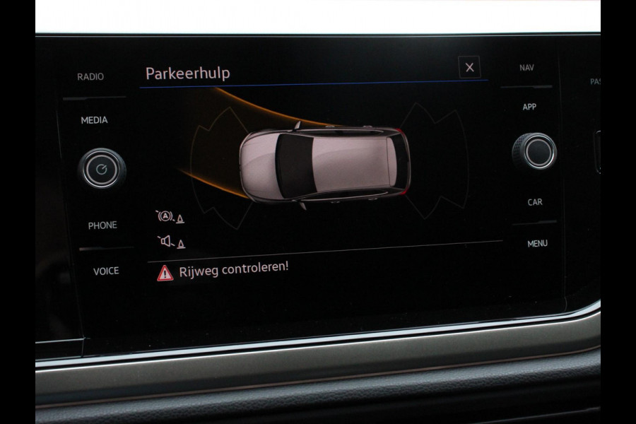 Volkswagen Polo 1.0 TSI Move Navigatie App Connect / Android Auto / Apple Carplay Climate Control Parkeer sensoren Lichtmetalen Velgen Dab Digitale Cockpit