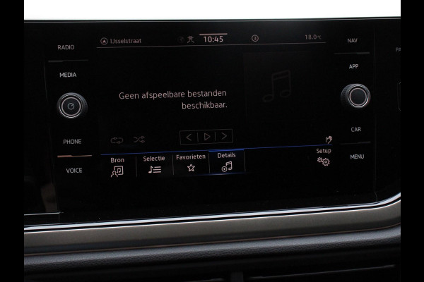 Volkswagen Polo 1.0 TSI Move Navigatie App Connect / Android Auto / Apple Carplay Climate Control Parkeer sensoren Lichtmetalen Velgen Dab Digitale Cockpit