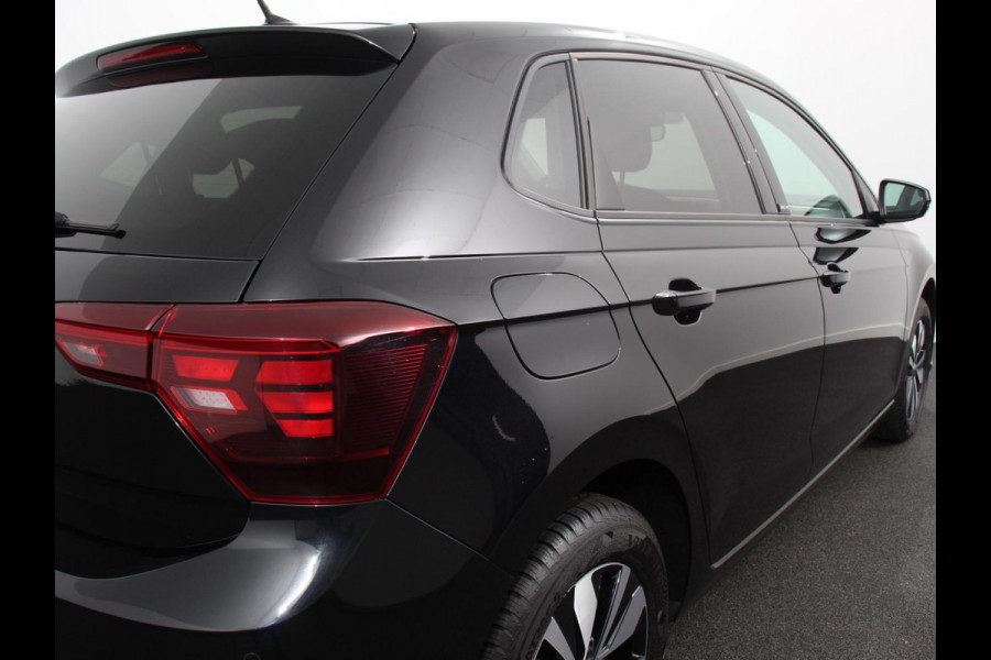 Volkswagen Polo 1.0 TSI Move Navigatie App Connect / Android Auto / Apple Carplay Climate Control Parkeer sensoren Lichtmetalen Velgen Dab Digitale Cockpit