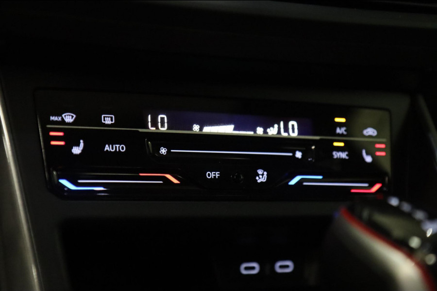 Volkswagen Polo 2.0 TSI GTI Pano/IQLIGHT/BEATS/CARPLAY/STOELV/BOMVOL/