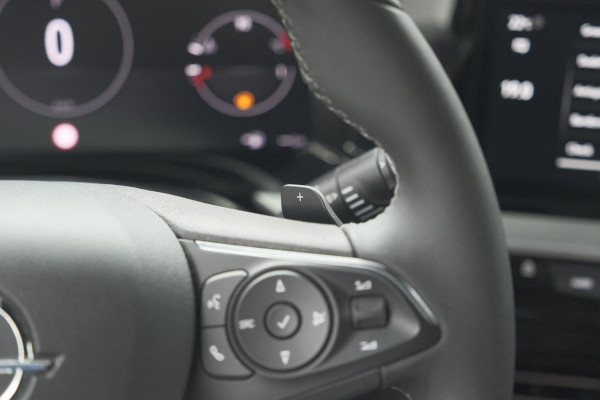 Opel Mokka Turbo 130 EAT8 Ultimate | Camera | Dodehoekdetectie | Massage | Adaptieve Cruise Control