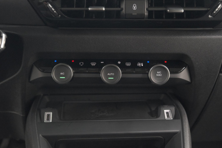 Citroën Ë-C4 Feel Pack 50 kWh | Camera | Apple Carplay | Parkeersensoren
