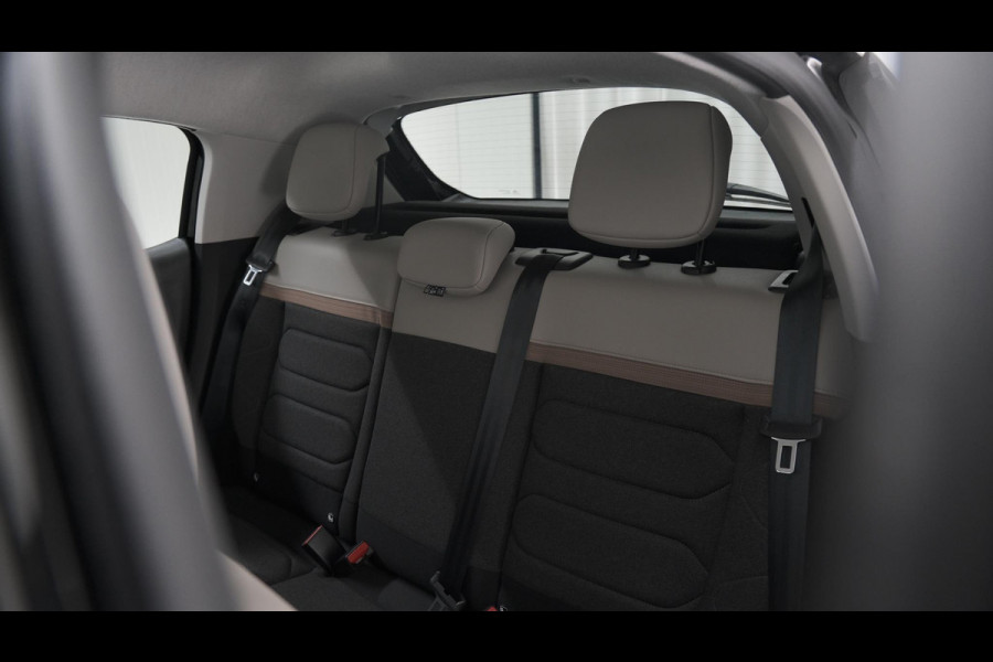 Citroën C3 PureTech 82 Feel Edition | Apple Carplay | Parkeersensoren | Navigatie | Climate Control | 16 Inch Velgen