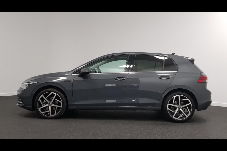Volkswagen Golf 1.5 eTSI 150pk DSG Style | Navigatie | Climate Control | Camera | Parkeer sensoren | 18" LMV| Led | Keyless entry | Stoelverwarming