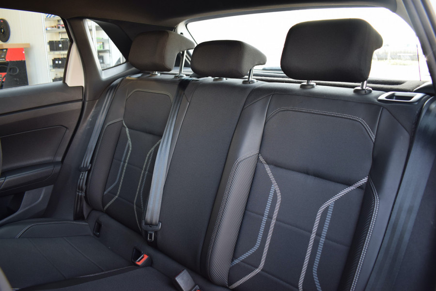 Volkswagen Polo 1.0 TSI Comfortline Business | Apple CarPlay | Half Leer | ACC | Sensoren
