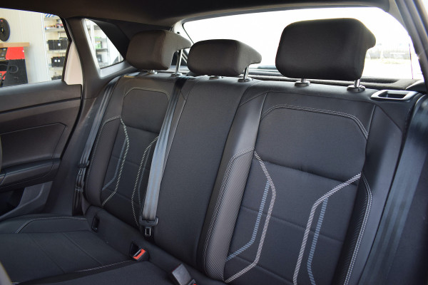 Volkswagen Polo 1.0 TSI Comfortline Business | Apple CarPlay | Half Leer | ACC | Sensoren