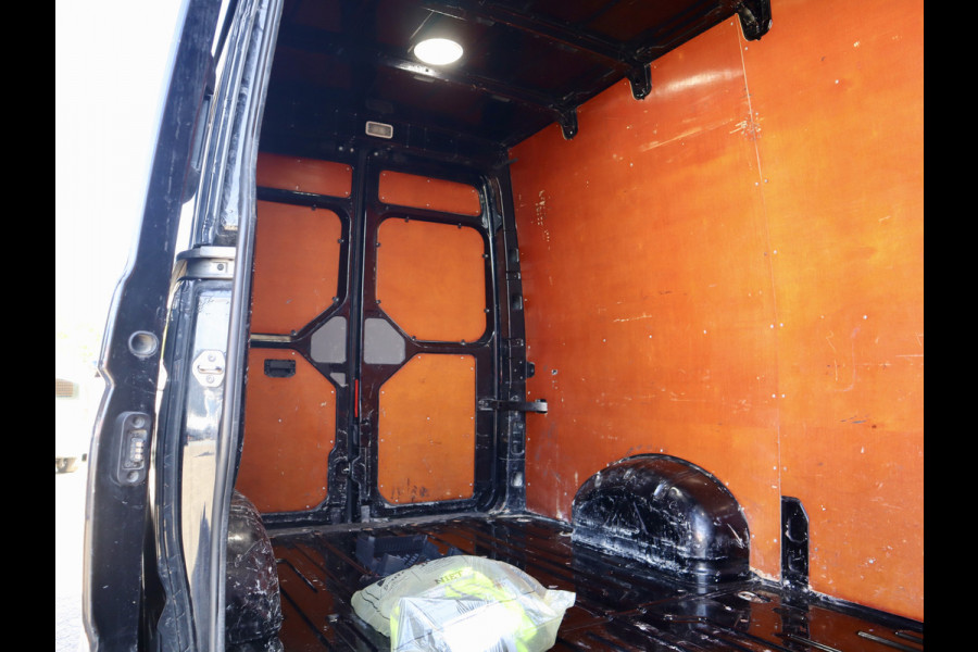 Volkswagen Crafter 35 2.0 TDI L3H3 MARGE/BTW VRIJ