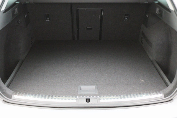 Seat León ST 1.8 TSI Xcellence Automaat Panoramadak, Navi, Camera, LED, Climate