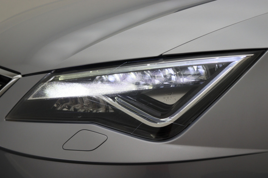 Seat León ST 1.8 TSI Xcellence Automaat Panoramadak, Navi, Camera, LED, Climate