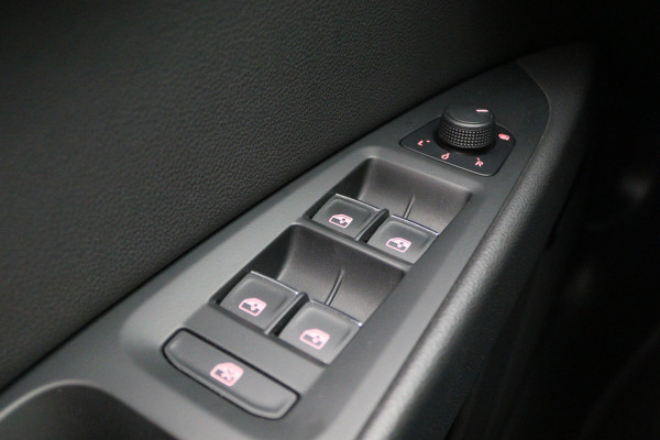 Seat León ST 1.8 TSI Xcellence Automaat Panoramadak, Navi, Camera, LED, Climate
