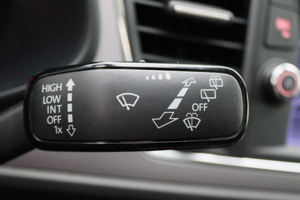 Seat León ST 1.8 TSI Xcellence Automaat Panoramadak, Navi, Camera, LED, Climate