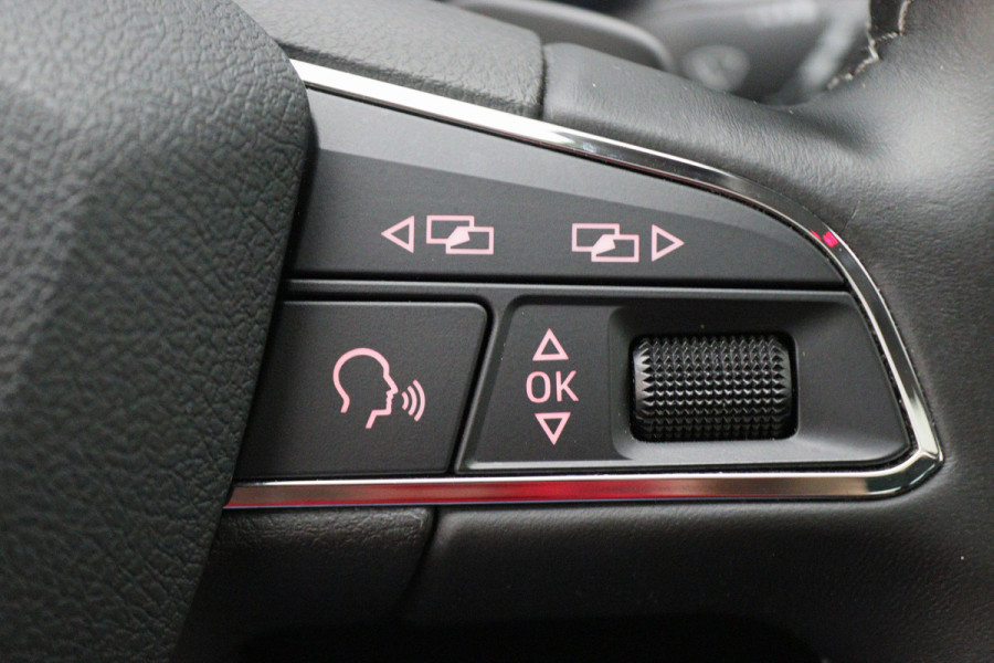 Seat León ST 1.8 TSI Xcellence Automaat Panoramadak, Navi, Camera, LED, Climate