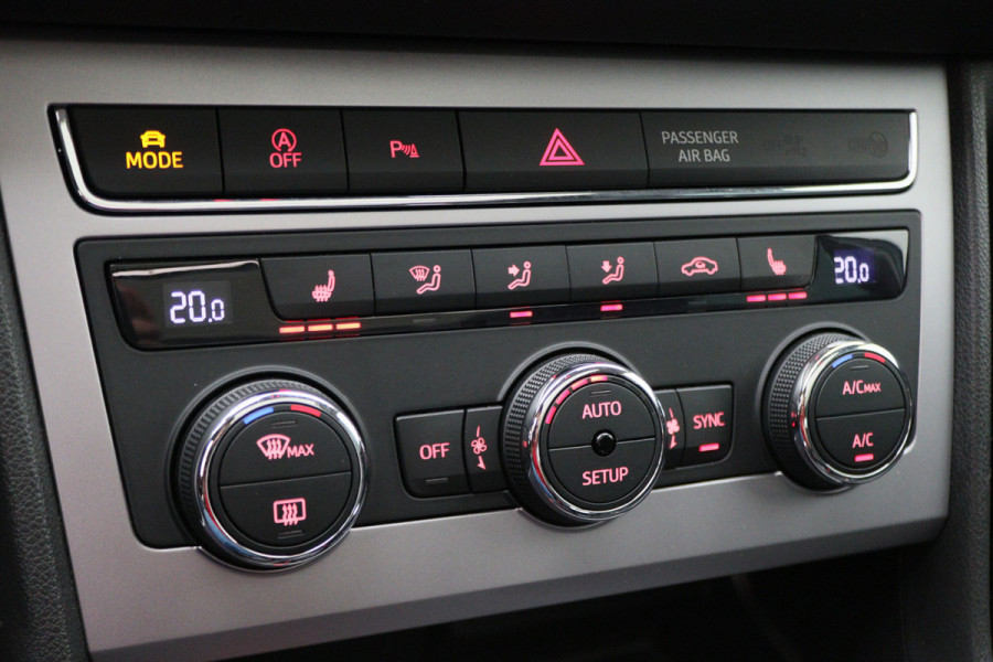 Seat León ST 1.8 TSI Xcellence Automaat Panoramadak, Navi, Camera, LED, Climate