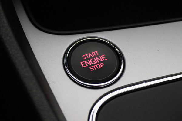 Seat León ST 1.8 TSI Xcellence Automaat Panoramadak, Navi, Camera, LED, Climate