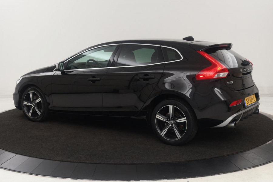 Volvo V40 2.0 T4 Sport | Stoelverwarming | Full LED | Navigatie | Leder/Alcantara | Climate control | Parkeerhulp | Cruise control | R Design