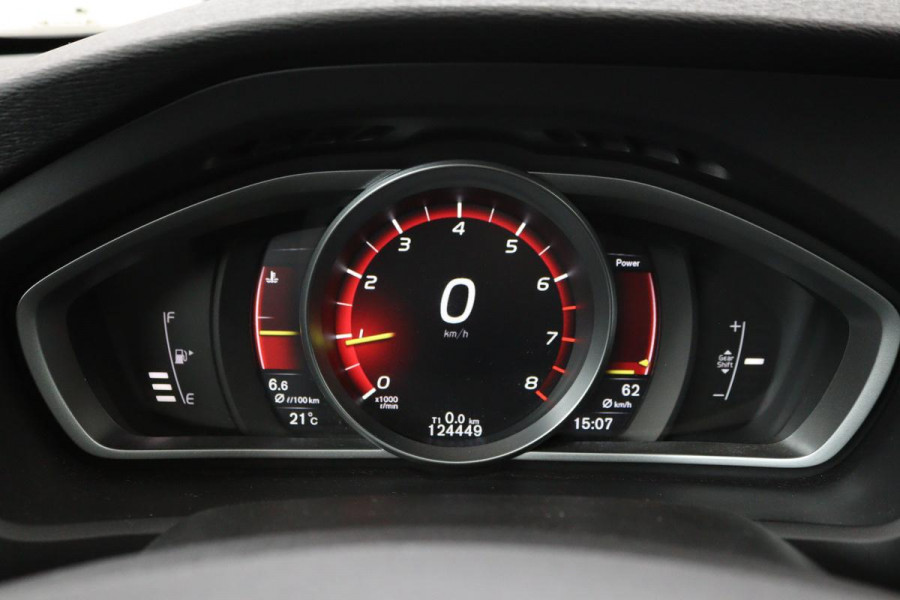 Volvo V40 2.0 T4 Sport | Stoelverwarming | Full LED | Navigatie | Leder/Alcantara | Climate control | Parkeerhulp | Cruise control | R Design