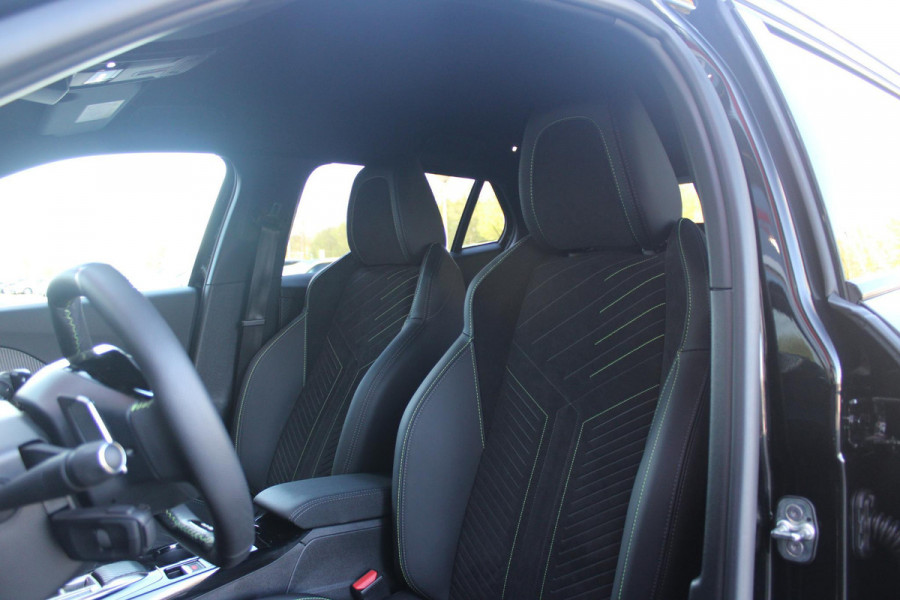 Peugeot 2008 1.2 130PK AUTOMAAT GT PACK | ELEKTRISCH BEDIENBARE BESTUURDERSSTOEL | NAVIGATIE | FULL LED KOPLAMPEN | DRAADLOZE APPLE CARPLAY/ANDROID AUTO | ADAPTIVE CRUISE CONTROL | CAMERA VOOR + ACHTER | CLIMATE CONTROL | LICHTMETALEN VELGEN 17" | KEYLESS ENTRY/START | DAB+ RADIO | ALCANTARA/LEDEREN BEKLEDING  | DODEHOEK DETECTIE | PARKEERSENSOREN VOOR + ACHTER | STOEL VERWARMING |
