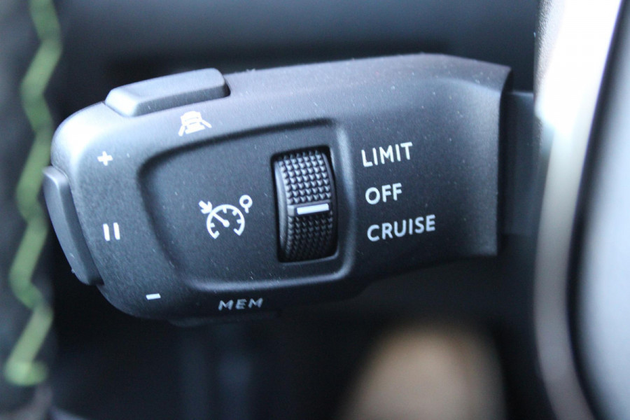 Peugeot 2008 1.2 130PK AUTOMAAT GT PACK | ELEKTRISCH BEDIENBARE BESTUURDERSSTOEL | NAVIGATIE | FULL LED KOPLAMPEN | DRAADLOZE APPLE CARPLAY/ANDROID AUTO | ADAPTIVE CRUISE CONTROL | CAMERA VOOR + ACHTER | CLIMATE CONTROL | LICHTMETALEN VELGEN 17" | KEYLESS ENTRY/START | DAB+ RADIO | ALCANTARA/LEDEREN BEKLEDING  | DODEHOEK DETECTIE | PARKEERSENSOREN VOOR + ACHTER | STOEL VERWARMING |
