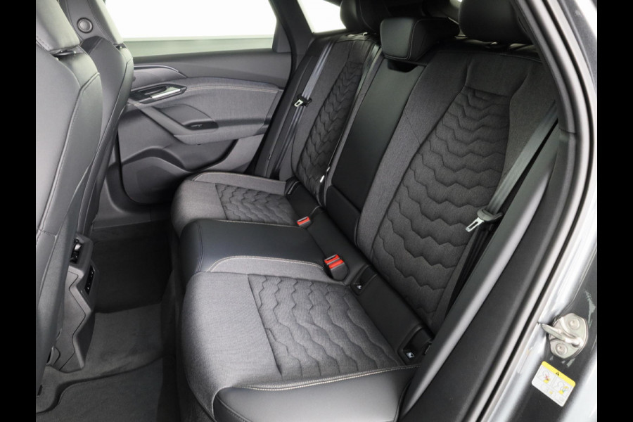 Audi A6 Sportback S Edition e-tron 83 kWh 210 kW / 286 PK Sportback privacy glass, winterpakket, Audi Phone Box