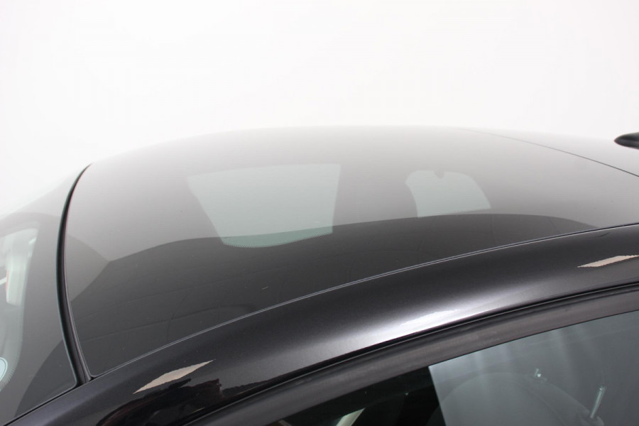 Fiat 500 1.2 Star | Lederen Bekleding | Navigatie | Panorama dak | Climate Control | Parkeer Sensoren | Lichtmetalen Velgen