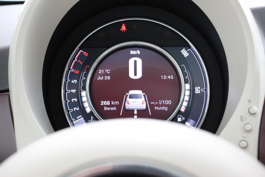 Fiat 500 1.2 Star | Lederen Bekleding | Navigatie | Panorama dak | Climate Control | Parkeer Sensoren | Lichtmetalen Velgen