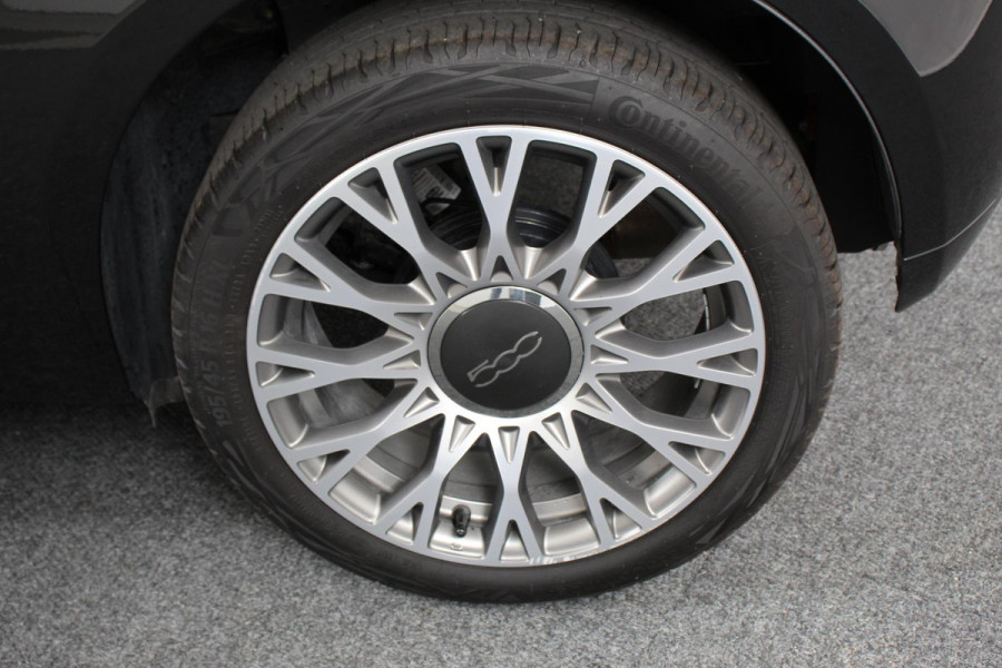 Fiat 500 1.2 Star | Lederen Bekleding | Navigatie | Panorama dak | Climate Control | Parkeer Sensoren | Lichtmetalen Velgen
