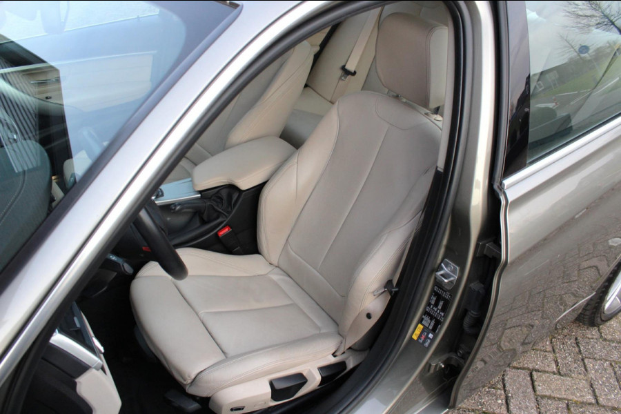 BMW 3-serie 330e Sport Line, Schuifdak (BTW-auto, 1e eigenaar)