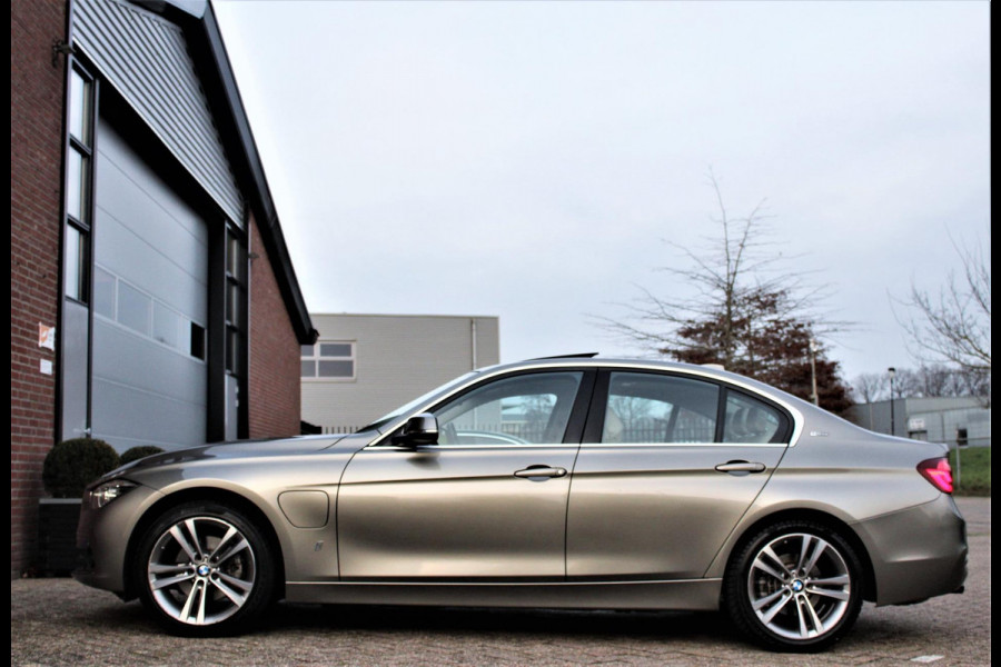 BMW 3-serie 330e Sport Line, Schuifdak (BTW-auto, 1e eigenaar)