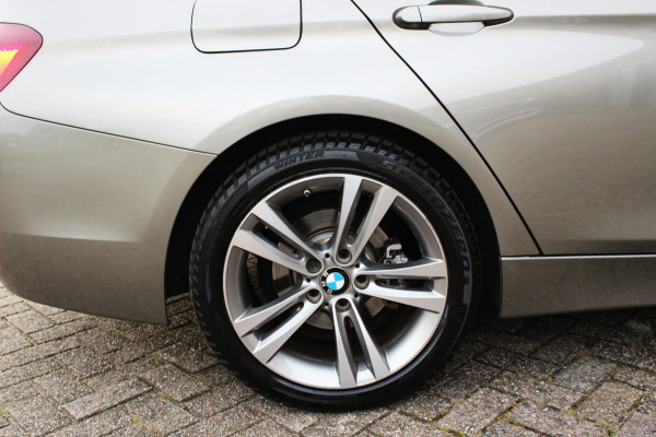 BMW 3-serie 330e Sport Line, Schuifdak (BTW-auto, 1e eigenaar)