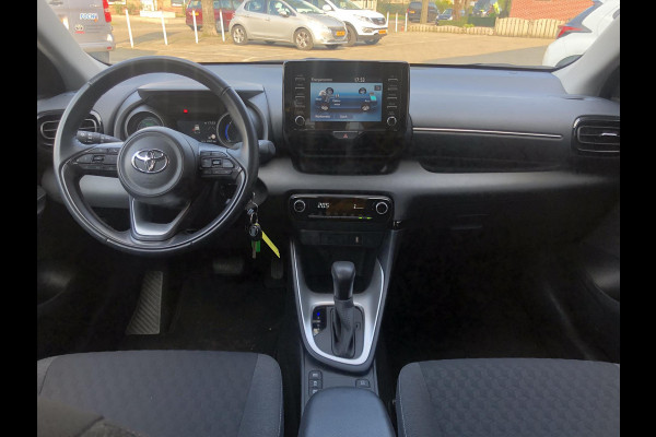 Toyota Yaris 1.5 Hybrid Dynamic | Apple CarPlay/Android Auto, LED, Parkeercamera, Adaptive Cruise control, Weinig KM!