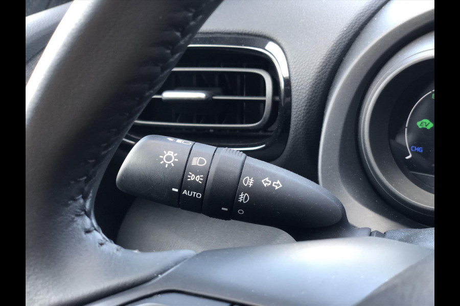 Toyota Yaris 1.5 Hybrid Dynamic | Apple CarPlay/Android Auto, LED, Parkeercamera, Adaptive Cruise control, Weinig KM!