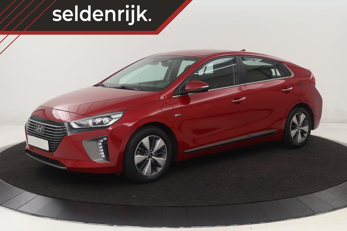 Hyundai IONIQ 1.6 GDI PHEV | Stoel & stuurverwarming | Adaptive cruise | Full LED | Camera | Carplay | Navigatie | Keyless | Climate control Hyundai IONIQ 1.6 GDI PHEV | Stoel & stuurverwarming | Adaptive cruise | Full LED | Camera | Carplay | Navigatie | Keyless | Climate control