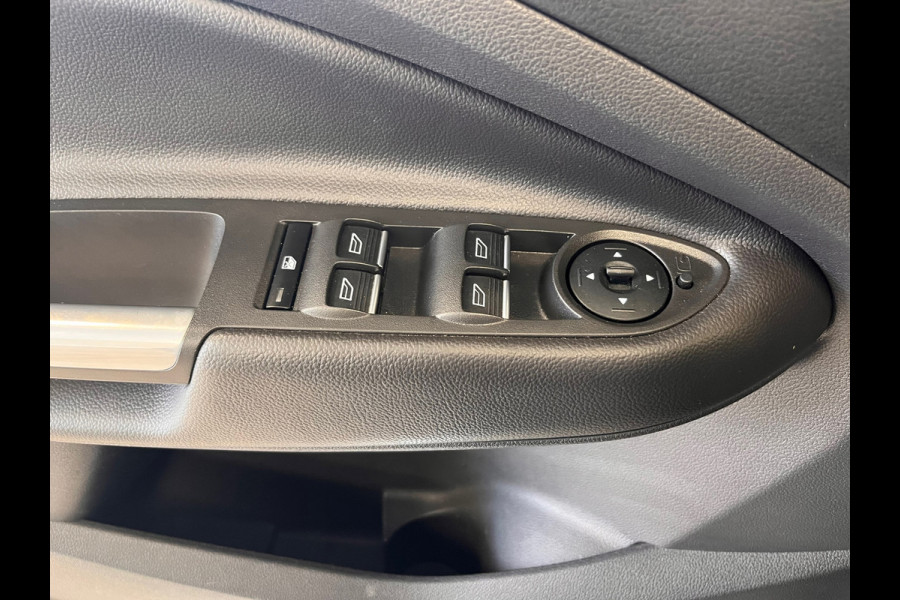 Ford Kuga 1.5 EcoBoost ST Line NAVI LED CAMERA CRUISE CLIMATE CONTROL PDC