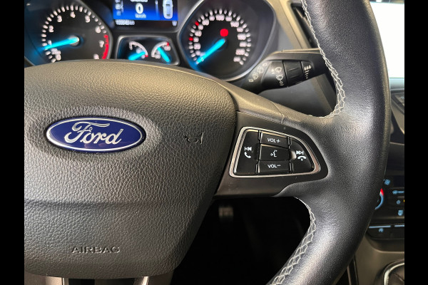 Ford Kuga 1.5 EcoBoost ST Line NAVI LED CAMERA CRUISE CLIMATE CONTROL PDC