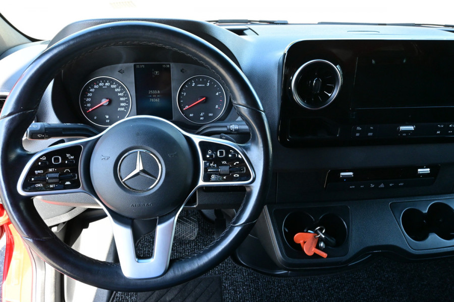 Mercedes-Benz Sprinter 515 CDI L3 Bakwagen met laadklep Dhollandia klep, LED, Distronic, Geveerde stoel