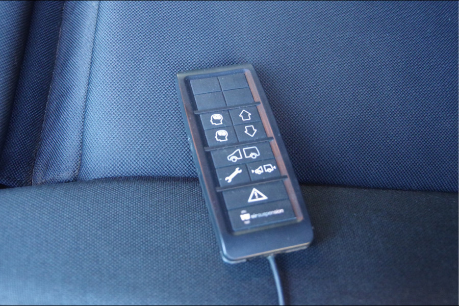 Mercedes-Benz Sprinter 319 3.0 CDI L2H2 LED, LUCHTVERING, 3.5T TREKHAAK, MBUX 10'', 360 CAMERA, STOELVERWARMING, CRUISE, NAVI, CLIMA, STANDKACHEL, APPL