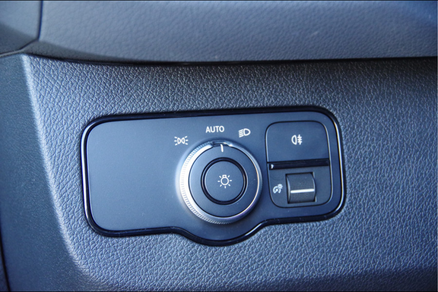Mercedes-Benz Sprinter 319 3.0 CDI L2H2 LED, LUCHTVERING, 3.5T TREKHAAK, MBUX 10'', 360 CAMERA, STOELVERWARMING, CRUISE, NAVI, CLIMA, STANDKACHEL, APPL