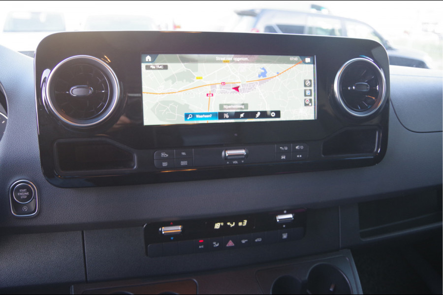 Mercedes-Benz Sprinter 319 3.0 CDI L2H2 LED, LUCHTVERING, 3.5T TREKHAAK, MBUX 10'', 360 CAMERA, STOELVERWARMING, CRUISE, NAVI, CLIMA, STANDKACHEL, APPL
